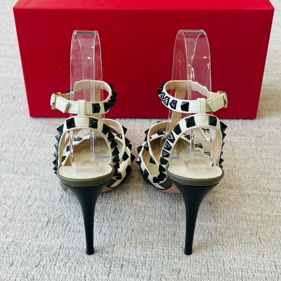 SOLD - Valentino Rockstud T Strap Pumps 100mm - Picture 3 of 6